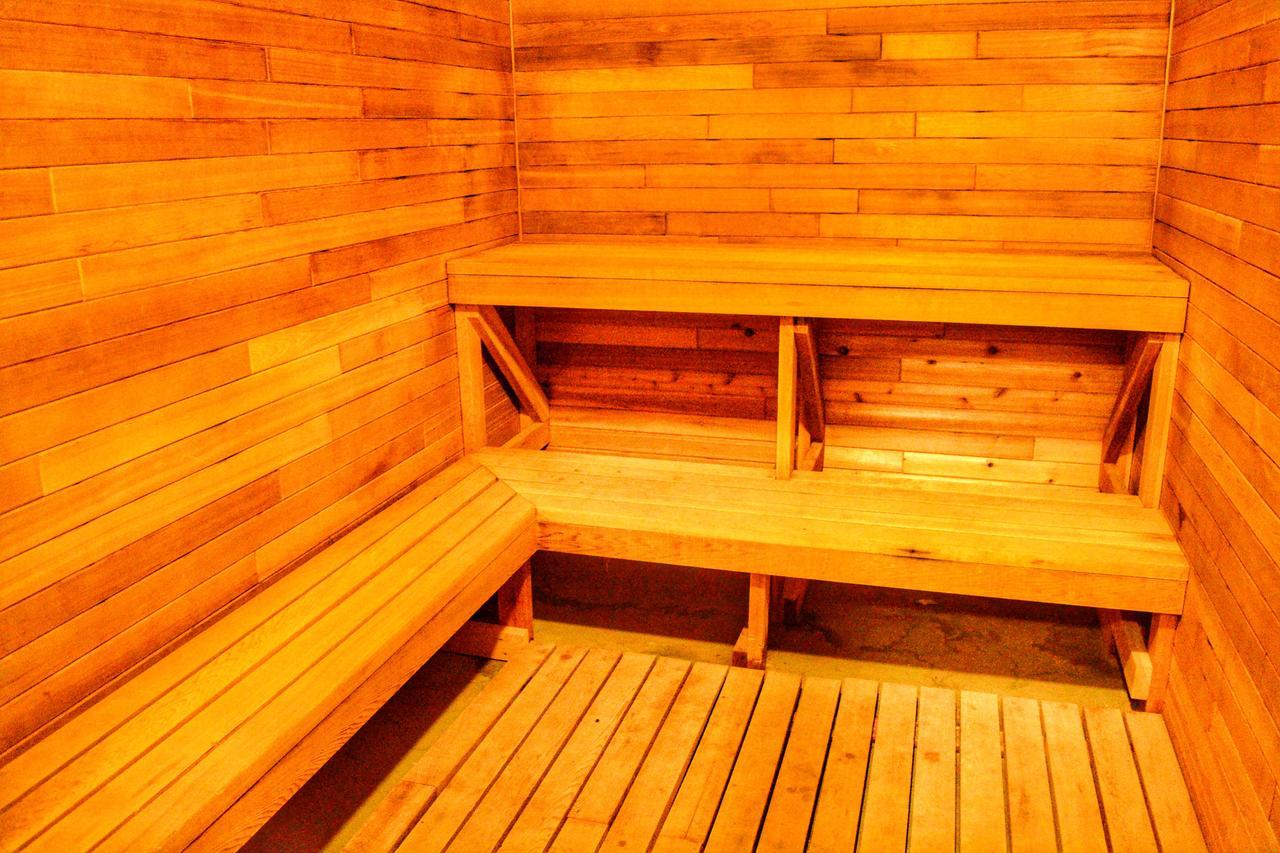 Radium Chalet Radium Hot Springs Εξωτερικό φωτογραφία