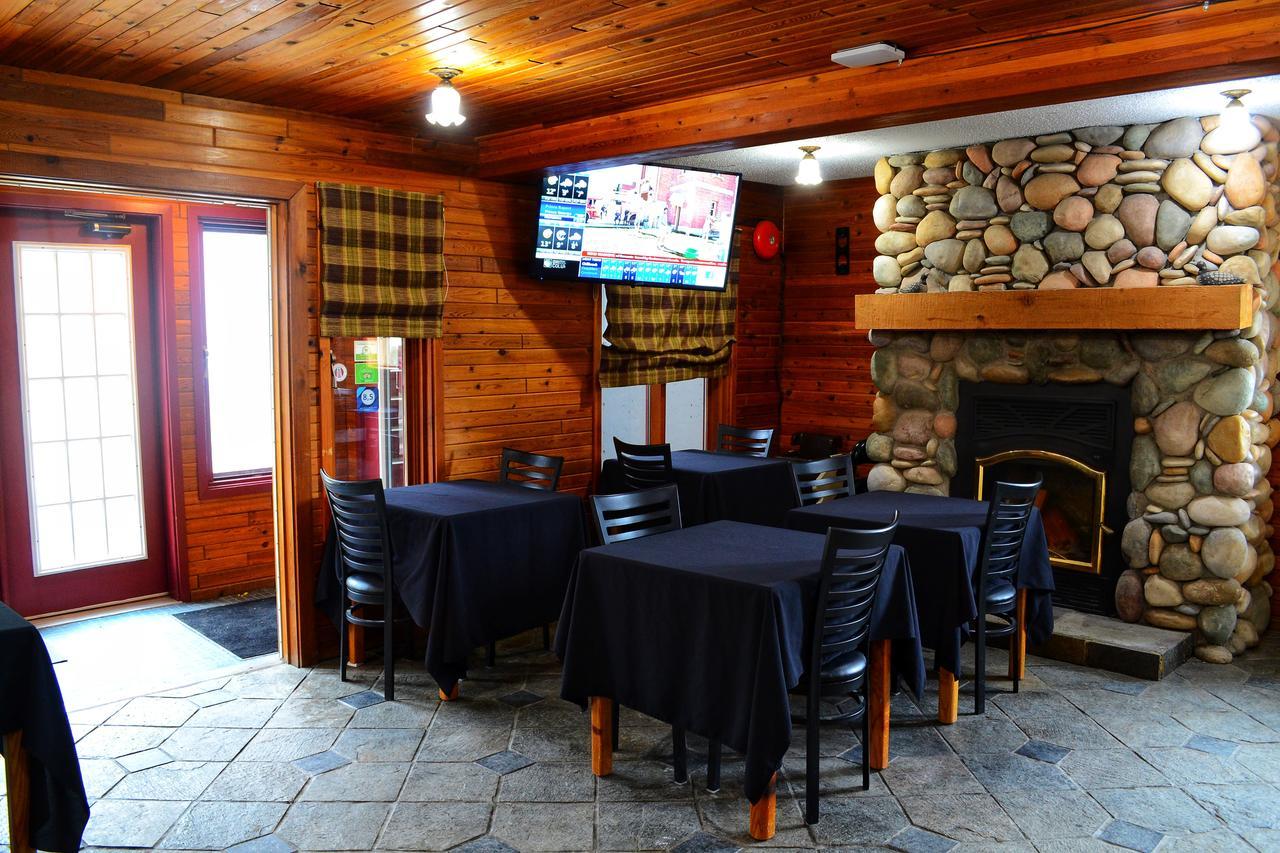 Radium Chalet Radium Hot Springs Εξωτερικό φωτογραφία
