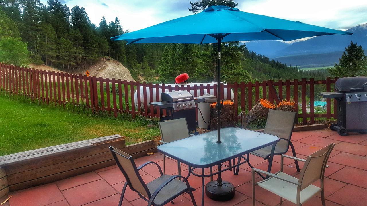 Radium Chalet Radium Hot Springs Εξωτερικό φωτογραφία